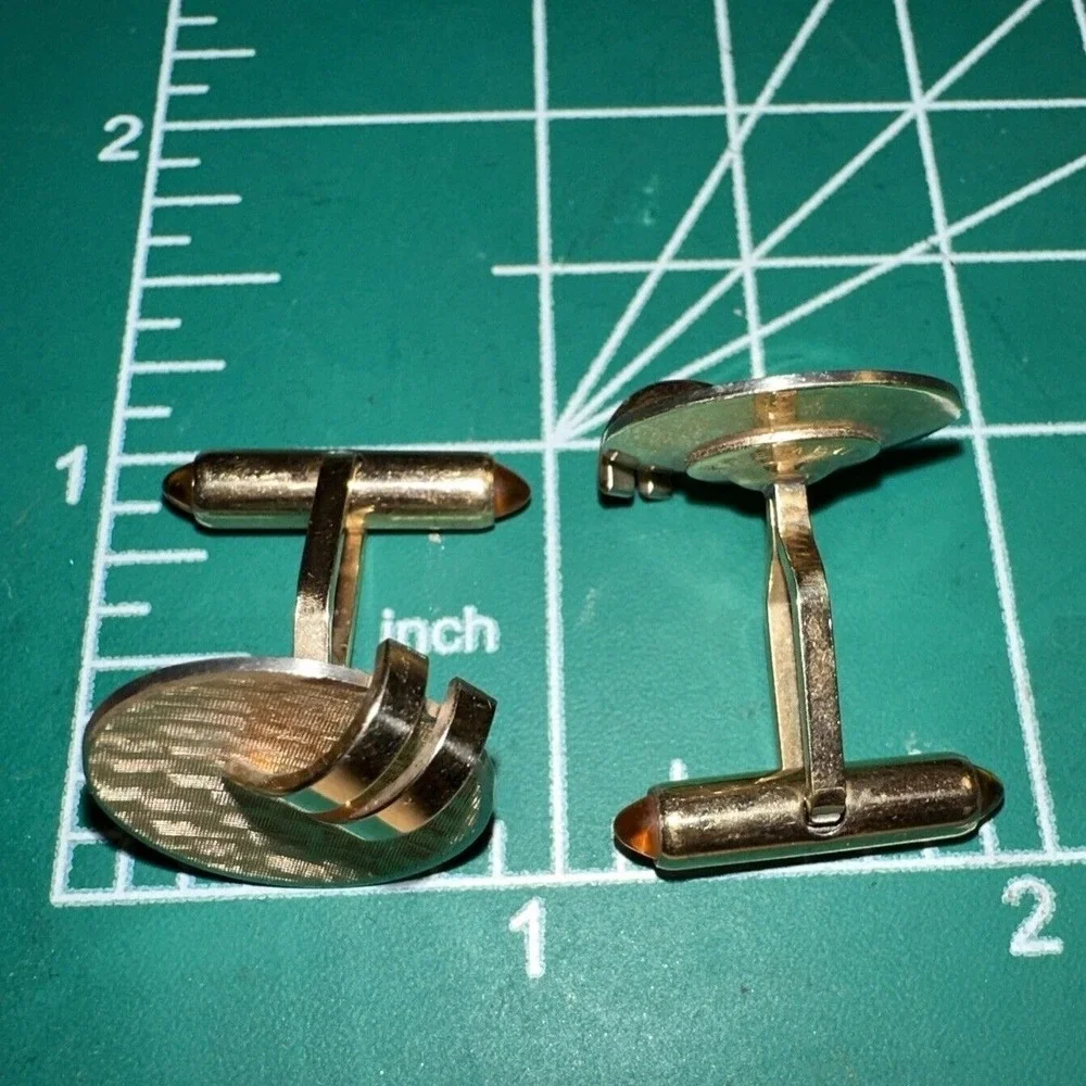 Vintage Gold Tone Cufflinks Textured Oval Amber Stone‎ Accents Classic